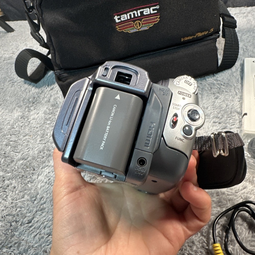 Canon HV20A MiniDV High Def Camcorder HDV 1080i Camcorder Video Camera Tested - Picture 6 of 12